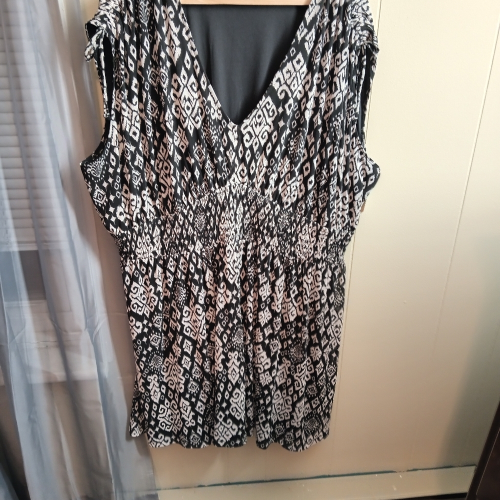 Black and White Patterned Women's Dress